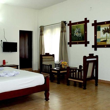 Wayanad Gate Resort Манантавади Екстериор снимка